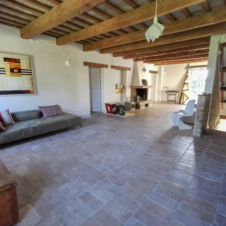 Leone, Enjoy Staying Together Again In Pure Nature Santa Maria Nuova (Ancona)