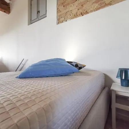 Leone, Enjoy Staying Together Again In Pure Nature * Santa Maria Nuova (Ancona)