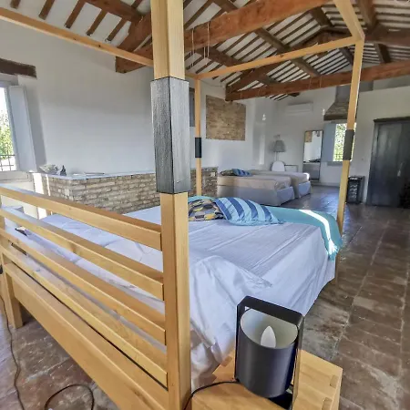 Leone, Enjoy Staying Together Again In Pure Nature * Santa Maria Nuova (Ancona)