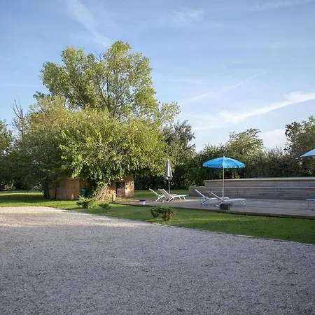 Leone, Enjoy Staying Together Again In Pure Nature * Santa Maria Nuova (Ancona)